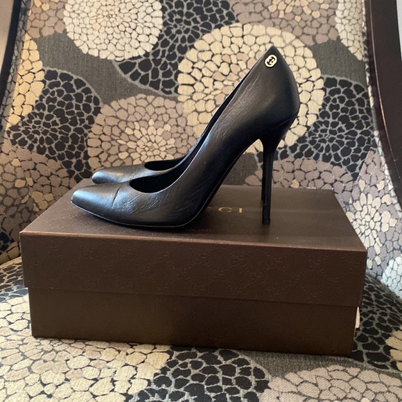 Gucci black leather heels - Picture 2 of 5